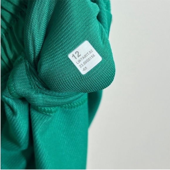 Lululemon NWT Hotty Hot High-Rise Lined Short 4" Kelly Green - Picture 9 of 10